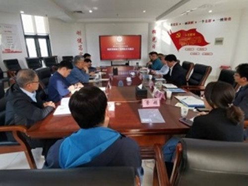 國(guó)家(jiā)肉羊産業(yè)技(jì)術(shù)體(tǐ)系首席科(kē)學家(jiā)金(jīn)海(hǎi)研究員(yuán)一(yī)行(xíng)來(lái)農(nóng)大(dà)動物(wù)學院進行(xíng)技(jì)術(shù)交流